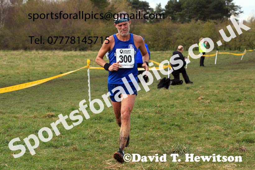 Men 35 to 60 in the 2023 BMAF Cross Country Champs., Wallsend. Photo: David T. Hewitson/Sports for All Pics